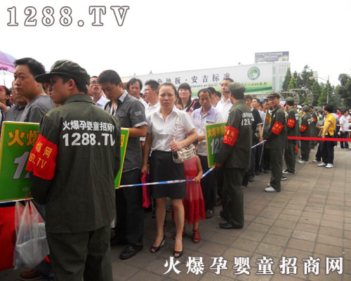 ���˶����ÈԳ־��Ǆ���