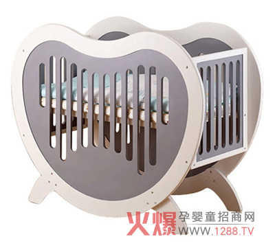 SkyFlagͯ���e������ ���^�r��