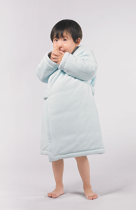 卓?jī)呵锒禊Z絨睡袍