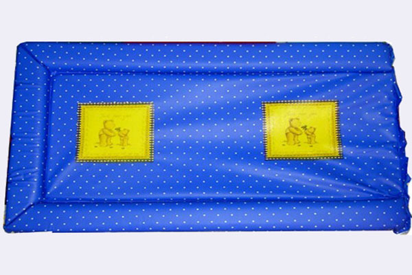 寶貝兒女藍(lán)色波點尿布墊