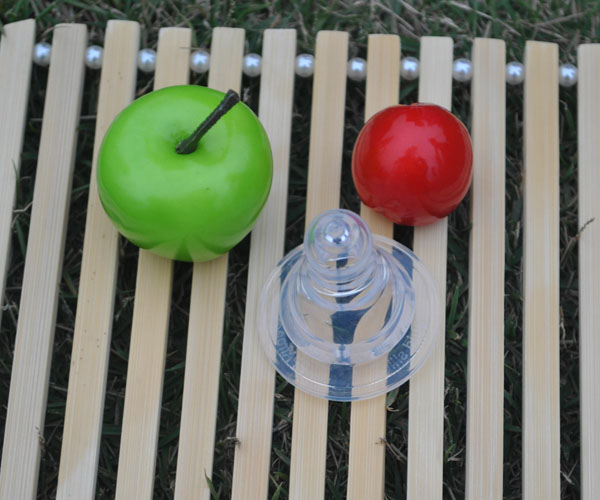 帝色福娃標(biāo)口奶嘴