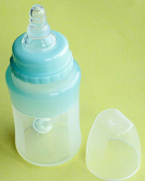 圭皎標(biāo)口徑自動(dòng)吸管硅膠奶瓶