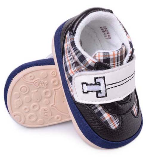 ��ʹ֮?hu��)���Ӳ�͸͸��PU�냺�W(xu��)��Ь��ɫ