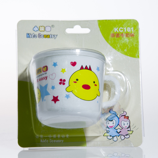 小孩國(guó)帶蓋牛奶杯白色