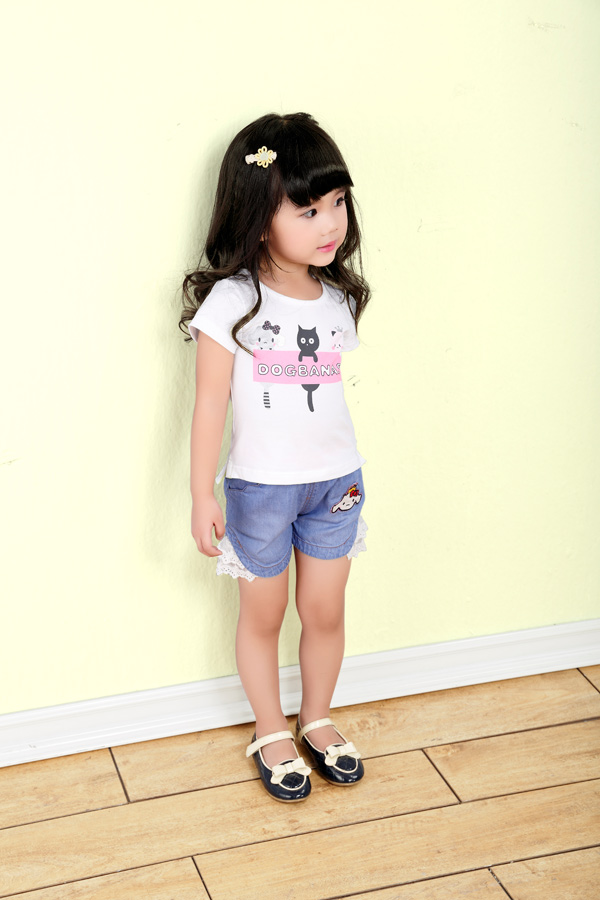 小狗巴納女寶寶白色套裝