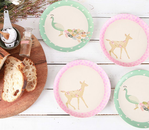 lovemae兒童餐具 孔雀和鹿.jpg lovemae兒童餐具 孔雀和鹿.jpg