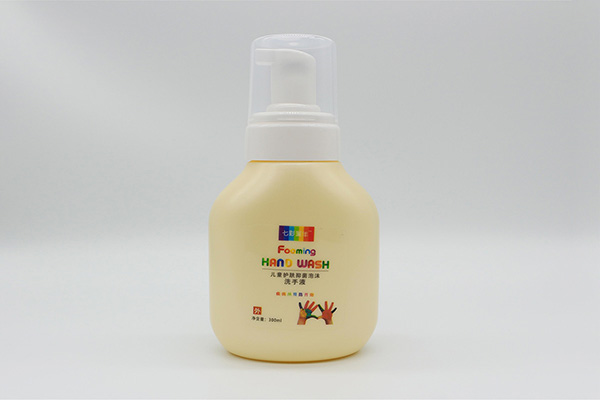 七彩童年兒童抑菌護(hù)膚泡沫洗手�.jpg 七彩童年兒童抑菌護(hù)膚泡沫洗手�.jpg