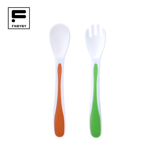 菲尼貝貝B2353兒童訓(xùn)練勺叉套裝.jpg 菲尼貝貝B2353兒童訓(xùn)練勺叉套裝.jpg