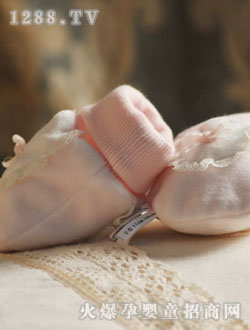 �����ܷ�ɫ�냺����