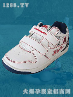 ���ٰ�ɫ�\(y��n)��(d��ng)Ь