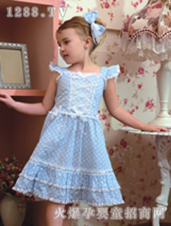 伊比奇淺藍色裙子