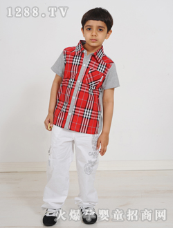 ���؁��tɫ���e�r��