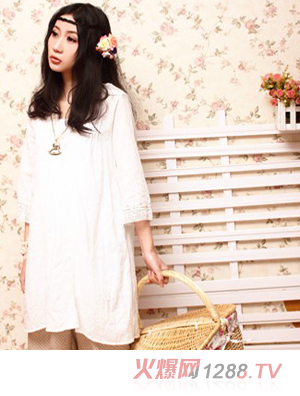 ����ܰ�ЋD�b��ɫ�L(zh��ng)ȹ