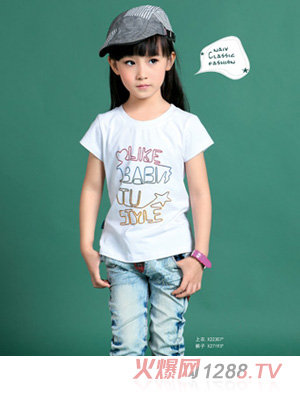 �ͱ��ð�ɫ�A�IT��