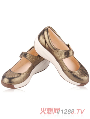 ������ɢ��Ь���~ɫ