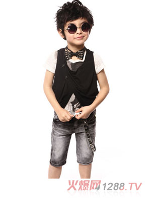 �����ݺ�ɫͯ�b