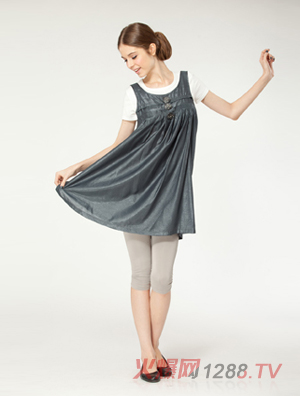 �¿���ݗ���ɫ�B��ȹ