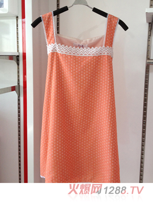 ��+����ݗ����\��ɫ