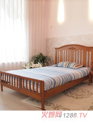 ��������ľ�냺����ɫ