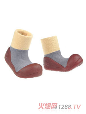 ɣ��С���F���r��ͯЬ