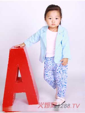 迪酷啦女童藍(lán)色長袖T恤