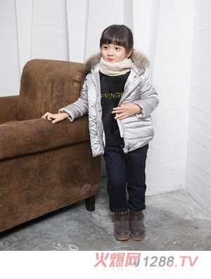 ���c�neͯ��Ů���������yɫС���\