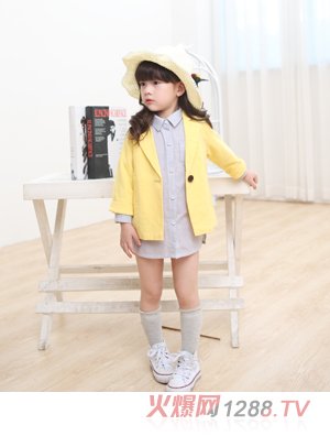 ���c�neͯ��Ů�������b�Sɫ